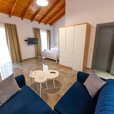 Santa Oliva Suites คซามิล ภายนอก รูปภาพ